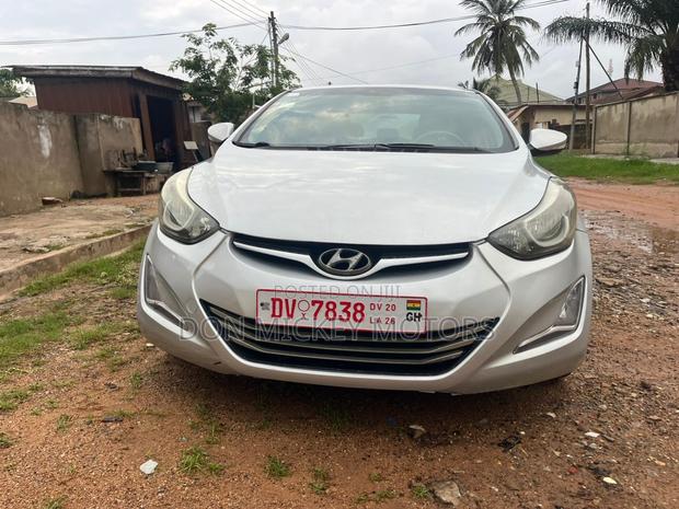 Hyundai Elantra Limited 4dr Sedan (1.8L 4cyl 6A) 2015 Silver