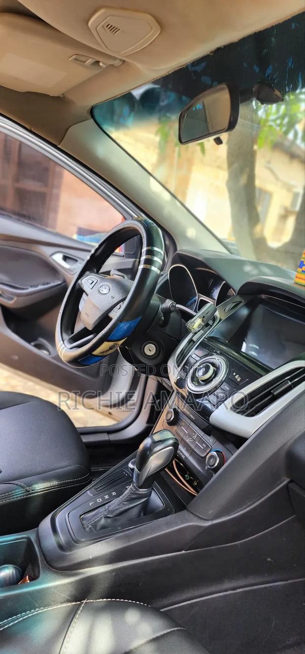 Ford Focus S Sedan FWD (2.0L 4cyl 5M) 2016 Silver