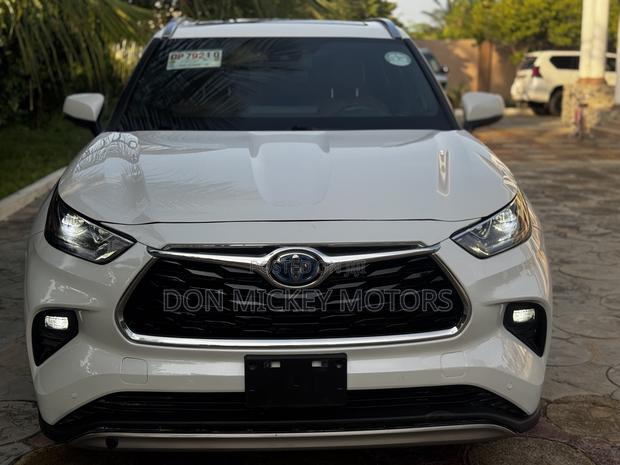 Toyota Highlander Platinum 2021 White