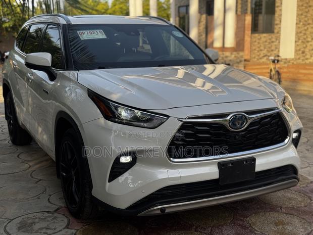 Toyota Highlander Platinum 2021 White