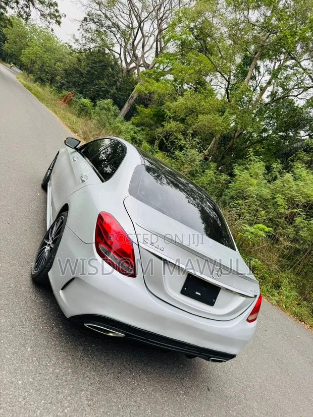 Mercedes-Benz C300 2017 Silver