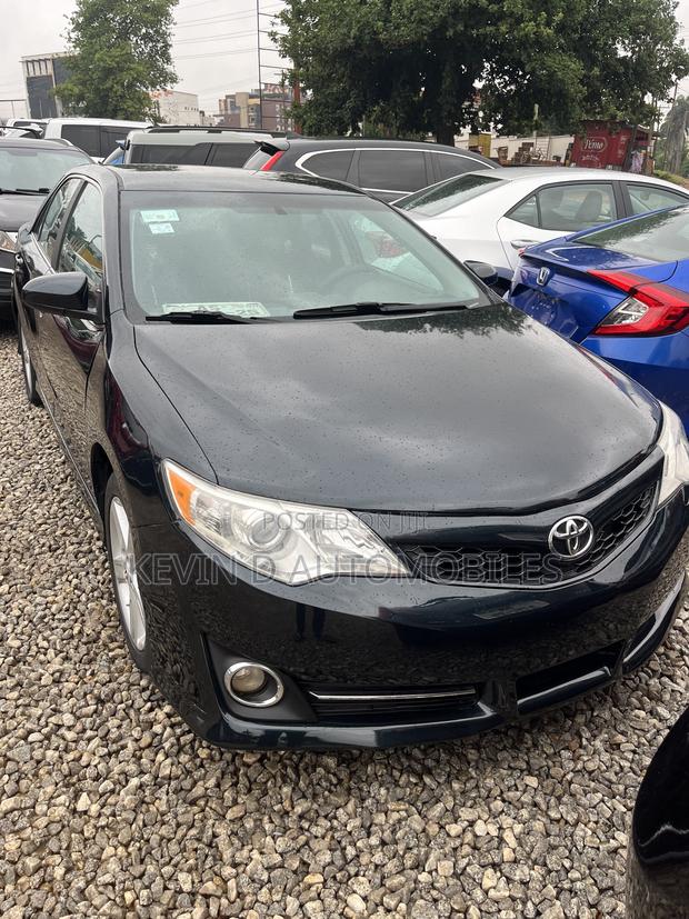 Toyota Camry SE 4dr Sedan (2.5L 4cyl 6A) 2013 Black
