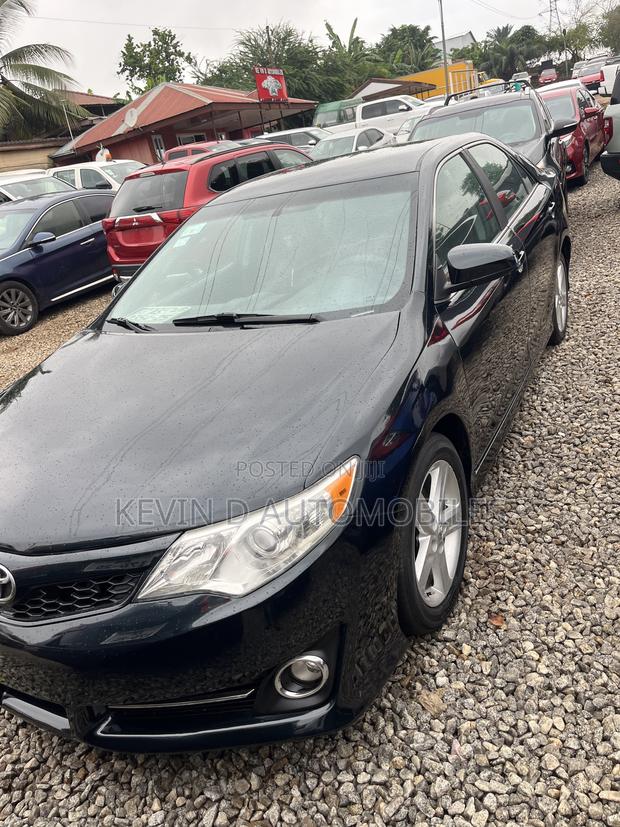 Toyota Camry SE 4dr Sedan (2.5L 4cyl 6A) 2013 Black