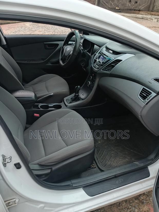 Hyundai Elantra 2015 White