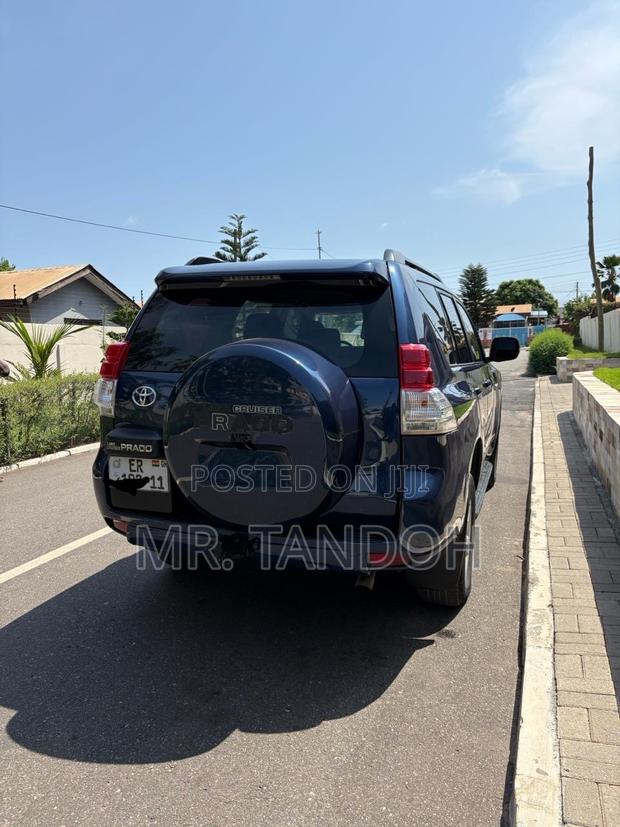 Toyota Land Cruiser Prado 2.7 i 2011 Blue