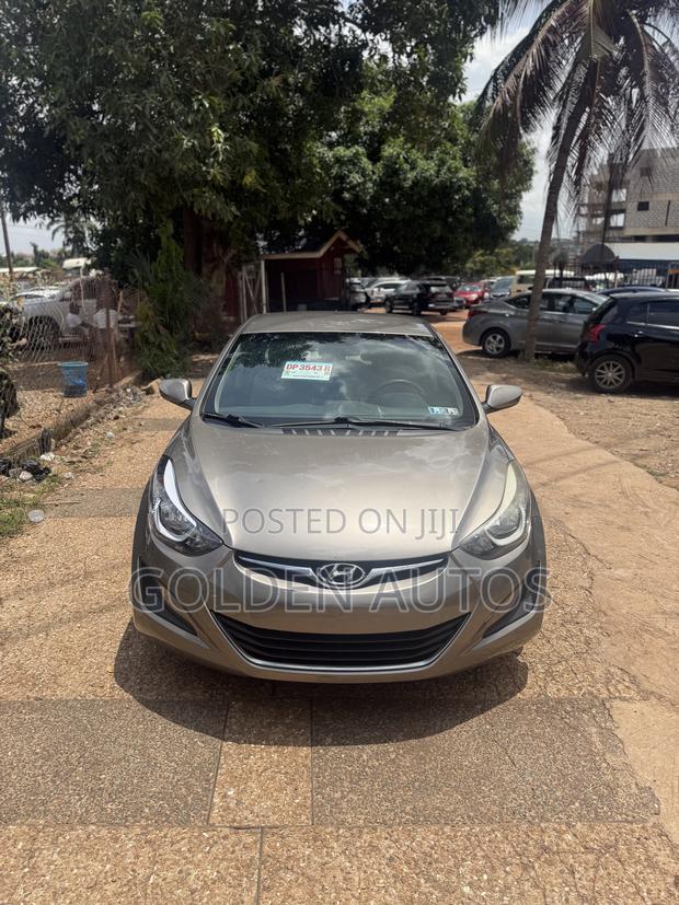 Hyundai Elantra SE Sedan FWD (1.8L 4cyl 6A) 2016 Brown