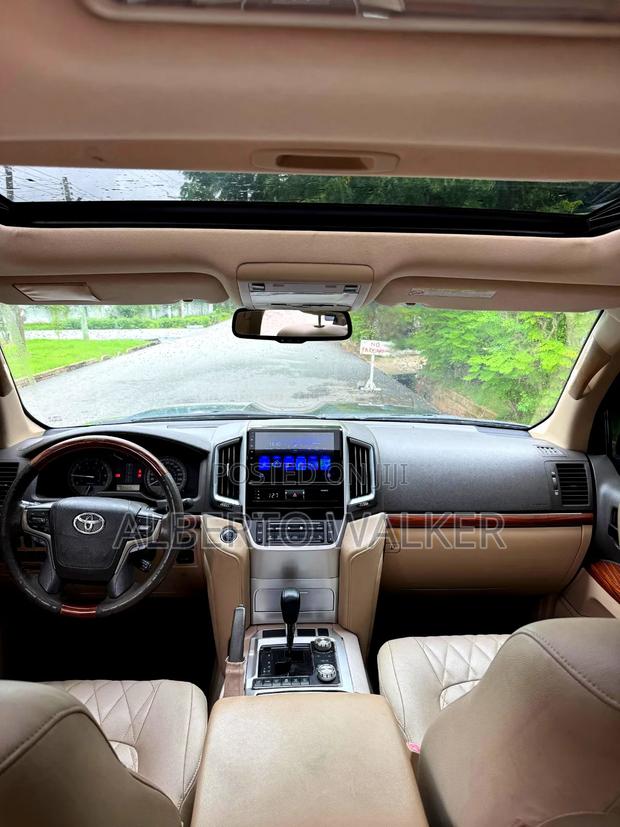 Toyota Land Cruiser 2012 Black