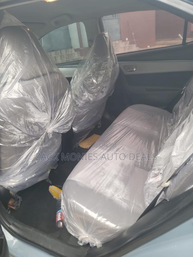Toyota Corolla 2015 Gray