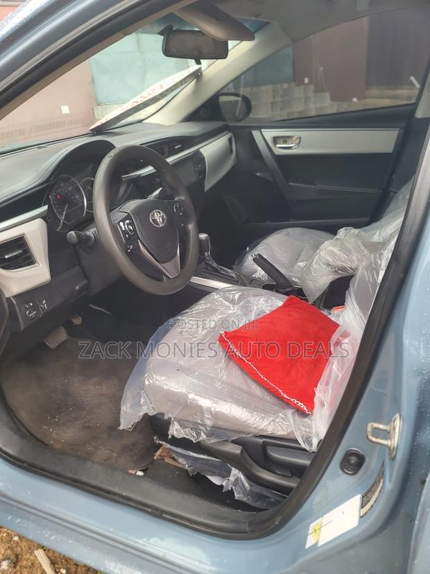 Toyota Corolla 2015 Gray