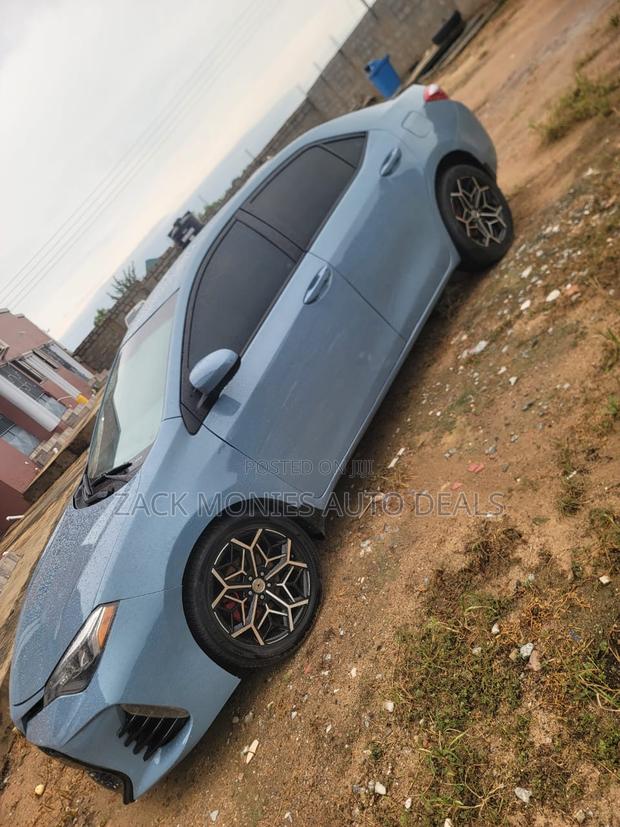 Toyota Corolla 2015 Gray