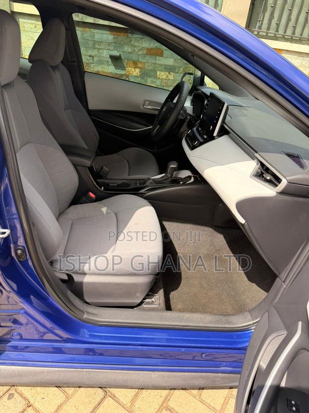 Toyota Corolla SE 2020 Blue