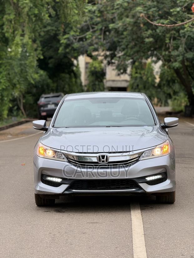 Honda Accord Sport 4dr Sedan FWD (2.4L 4cyl 2A) 2017 Silver