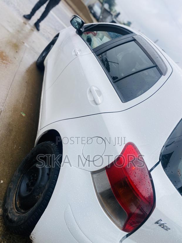 Toyota Vitz 2010 White