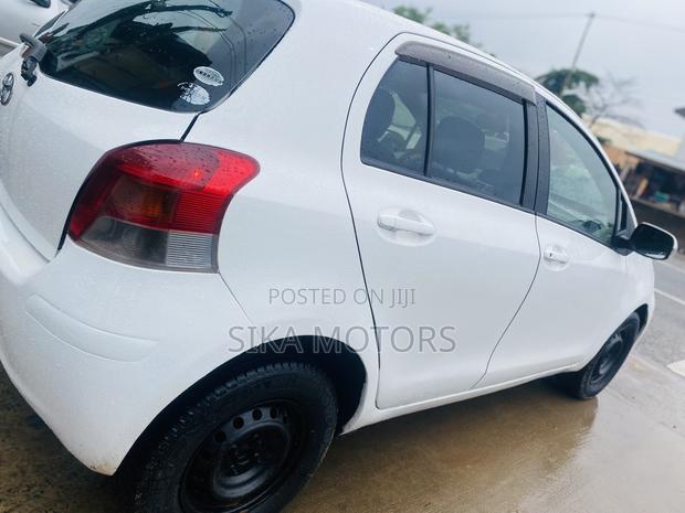 Toyota Vitz 2010 White