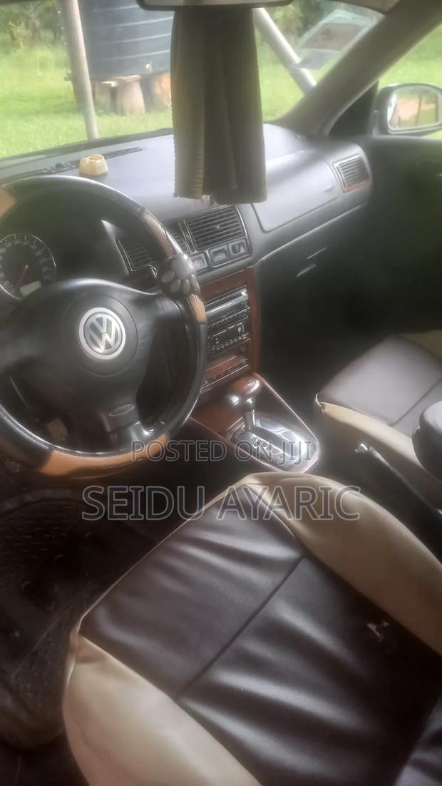 Volkswagen Golf 2002 Black
