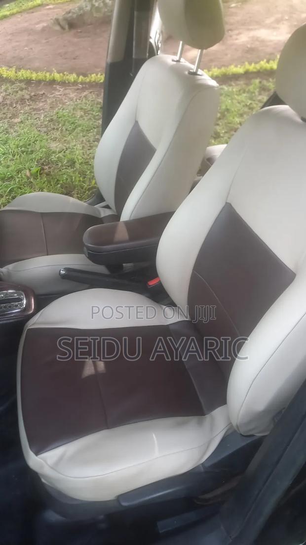 Volkswagen Golf 2002 Black