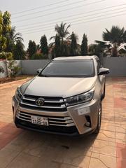 Toyota Highlander LE 4dr SUV (2.7L 4cyl 6A) 2015 Beige for sale