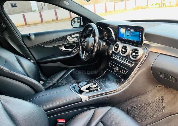 Mercedes-Benz C300 2019 White