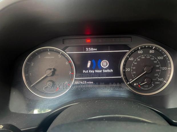 Mitsubishi Outlander 2022 Silver