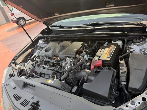 Toyota Camry 2020 Gray