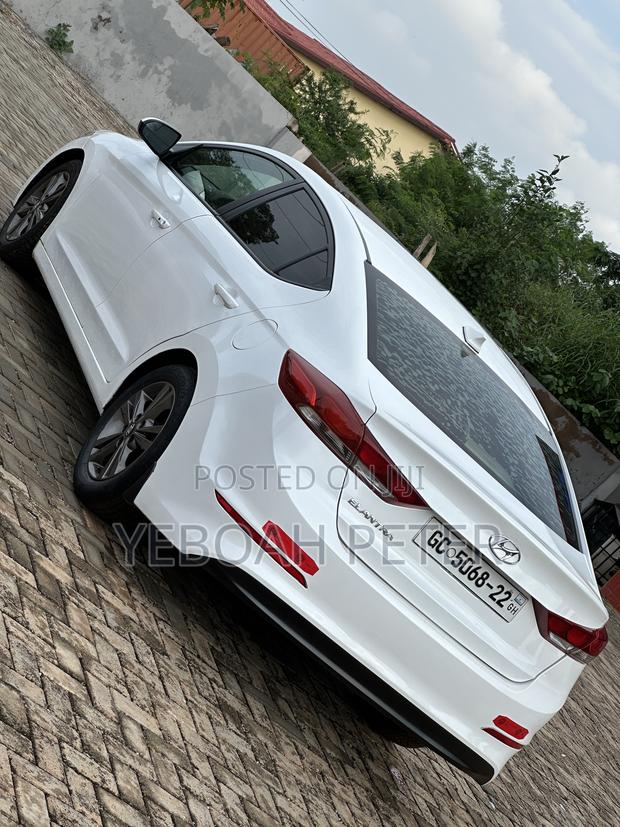 Hyundai Elantra 2018 White