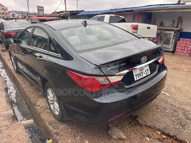 Hyundai Accent GLS Automatic 2012 Gray