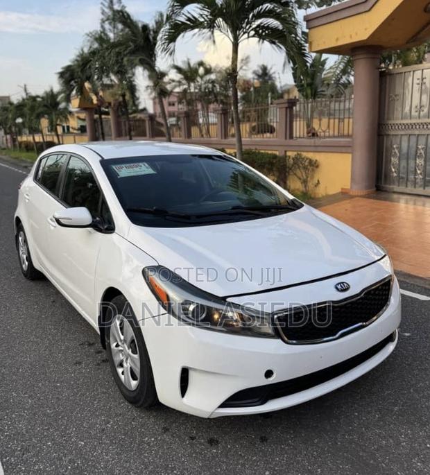 Kia Forte EX Sedan 2017 White