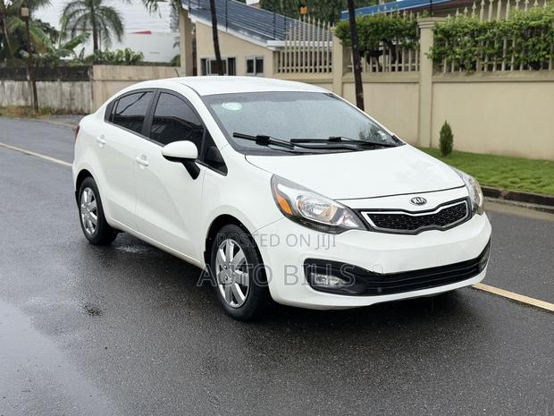 Kia Rio LX 4dr Hatchback (1.6L 4cyl 6A) 2016 White
