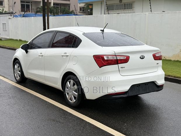 Kia Rio LX 4dr Hatchback (1.6L 4cyl 6A) 2016 White