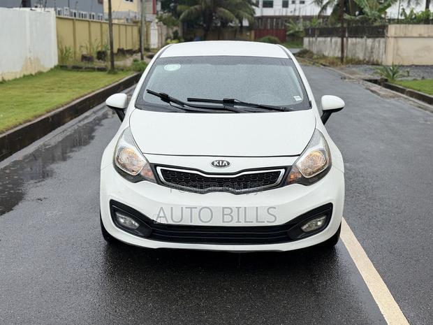 Kia Rio LX 4dr Hatchback (1.6L 4cyl 6A) 2016 White
