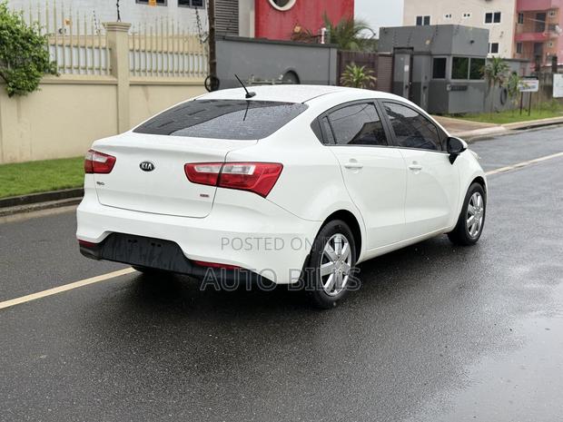 Kia Rio LX 4dr Hatchback (1.6L 4cyl 6A) 2016 White