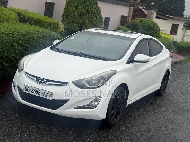 Hyundai Elantra Value Edition Sedan FWD (1.8L 4cyl 6A) 2016 White