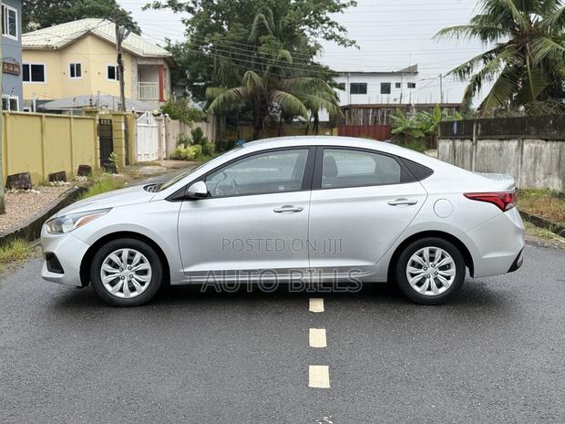 Hyundai Accent SE 2020 Silver