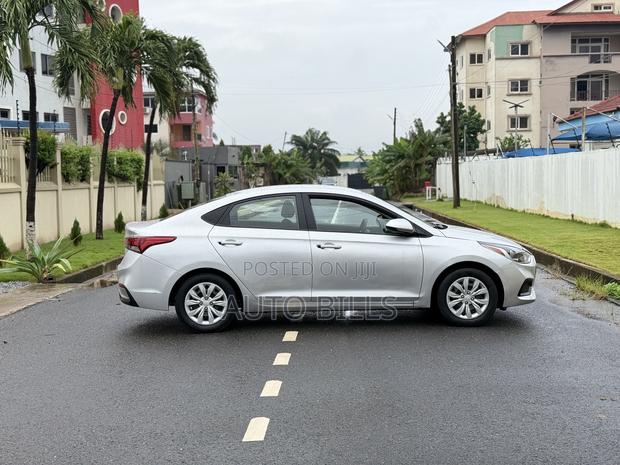 Hyundai Accent SE 2020 Silver