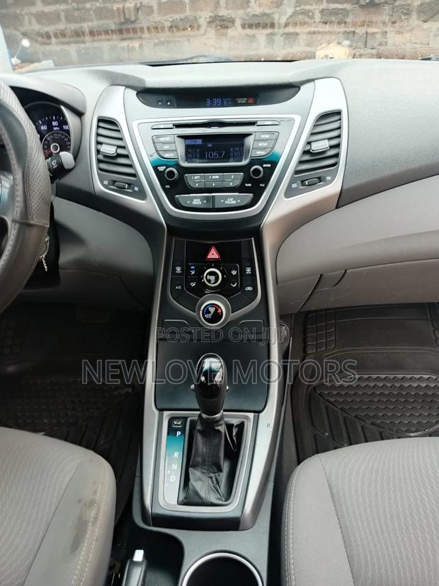 Hyundai Elantra 2015 White