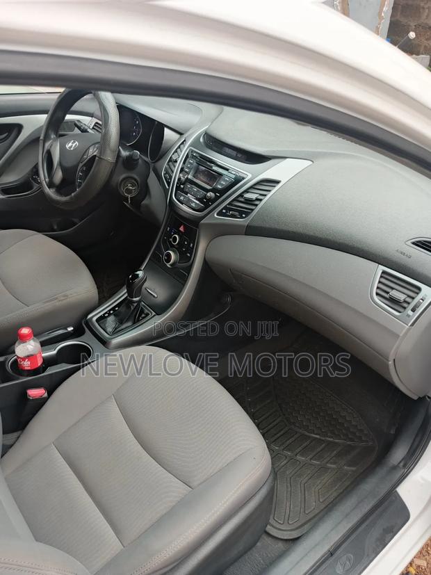 Hyundai Elantra 2015 White