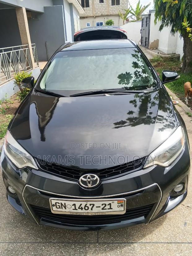 Toyota Corolla 2015 Black
