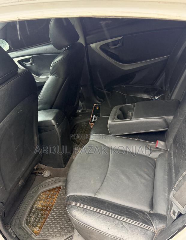 Hyundai Elantra 2014 White