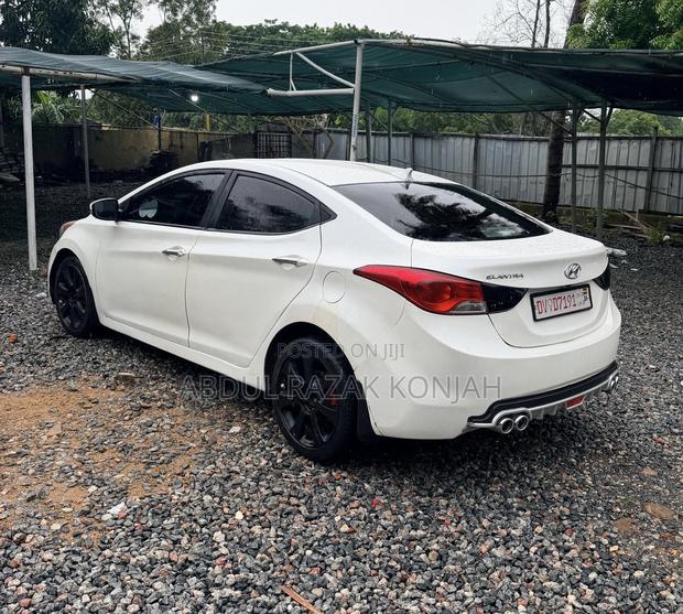 Hyundai Elantra 2014 White