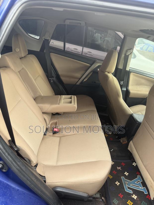 Toyota RAV4 2014 Blue