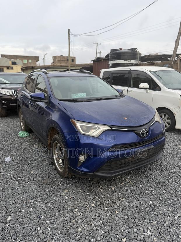 Toyota RAV4 2014 Blue