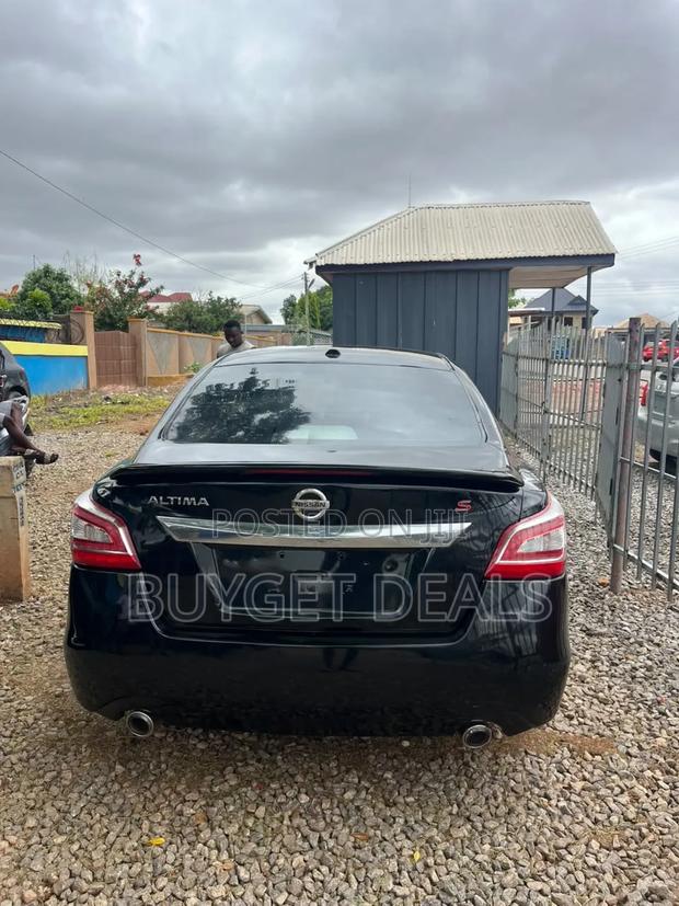 Nissan Altima 2014 Black