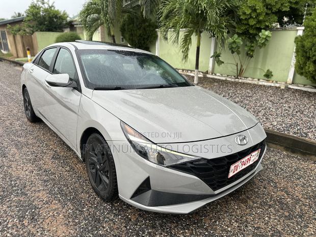 Hyundai Elantra 2021