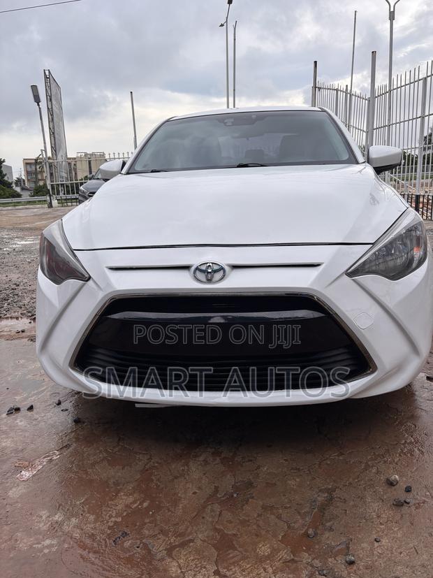 Toyota Yaris LE Sedan 4dr 2019 White