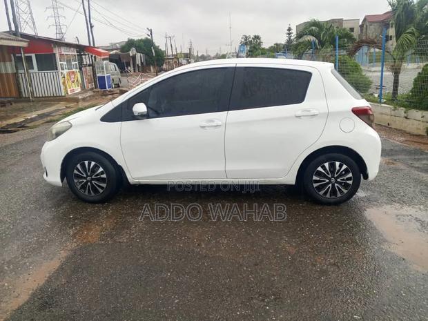 Toyota Vitz 1.3 AWD 5dr 2010 White