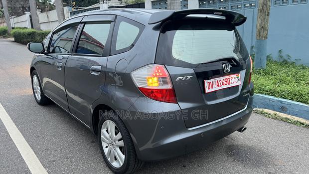 Honda Fit Automatic 2010 Gray