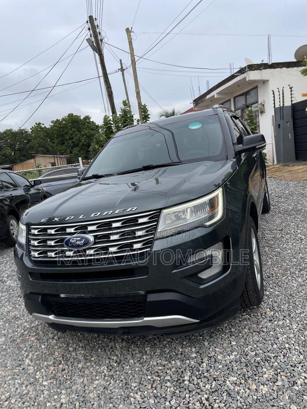 Ford Explorer 2016 Green