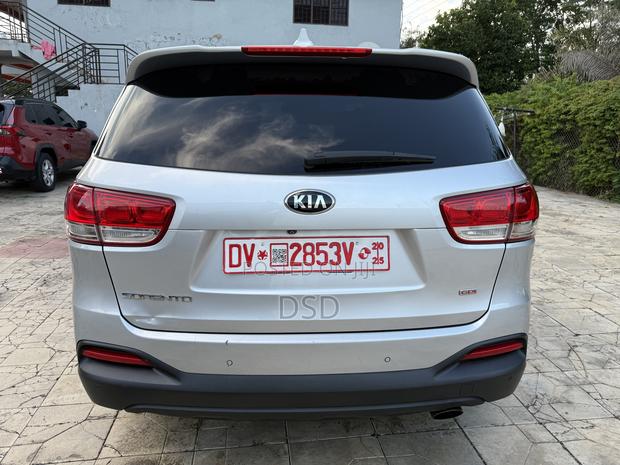 Kia Sorento 2.4L LX FWD 2017 Silver