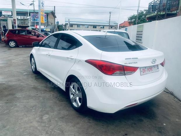 Hyundai Elantra GLS Sedan FWD (1.8L 4cyl 6A) 2013 White