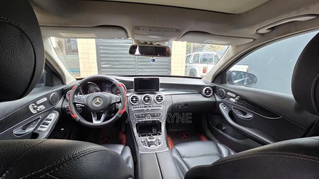 Mercedes-Benz C300 Luxury 4matic Sedan AWD (2.0L 4cyl 7A) 2017 Black